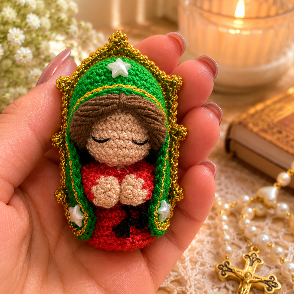 Nossa Senhora de Guadalupe em Crochê – 7 cm