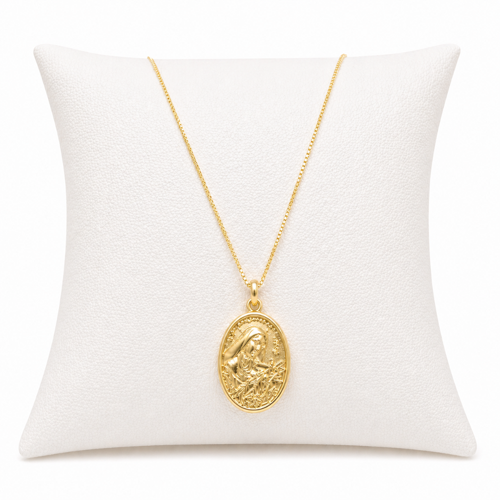 Collar con colgante de Santa Rita.