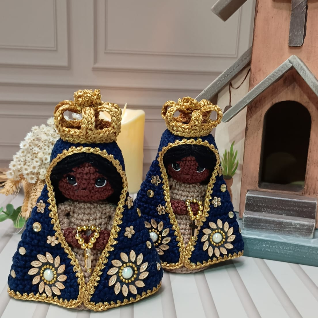 Nossa Senhora Aparecida em Crochê – 11 cm