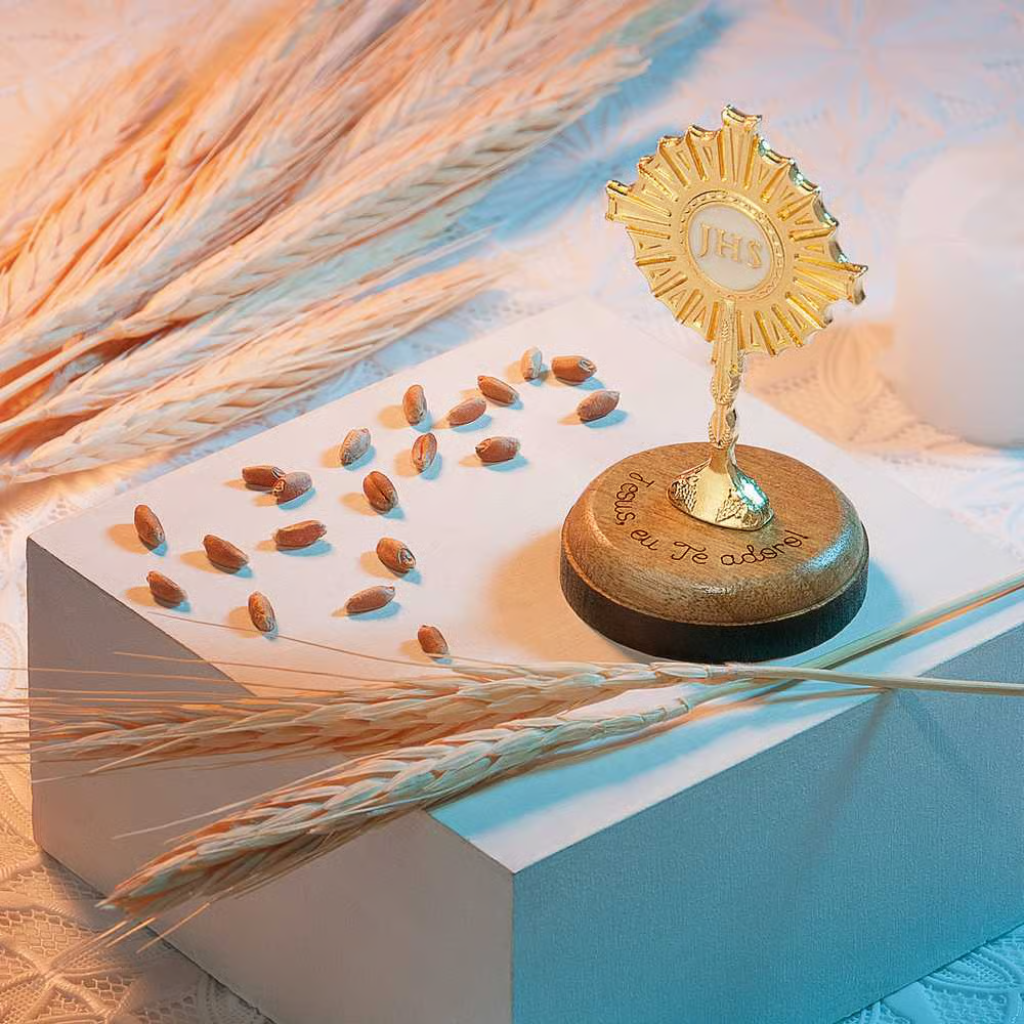 Monstrance: Jesus, I adore You!