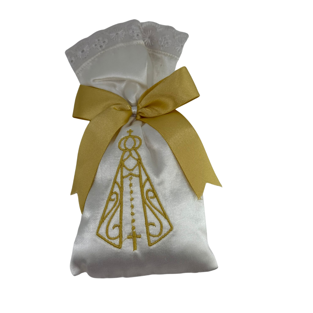 Embroidered cushion sachet