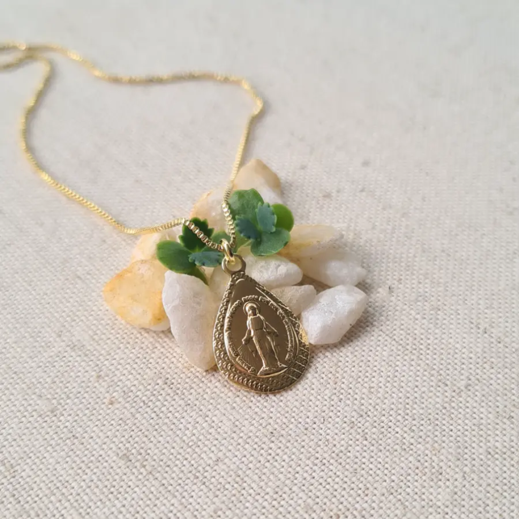 Semi-jewelry necklace Our Lady of Graces