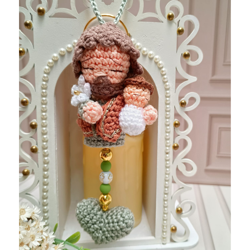 Rearview Mirror Pendant with Crochet Saint – 7cm