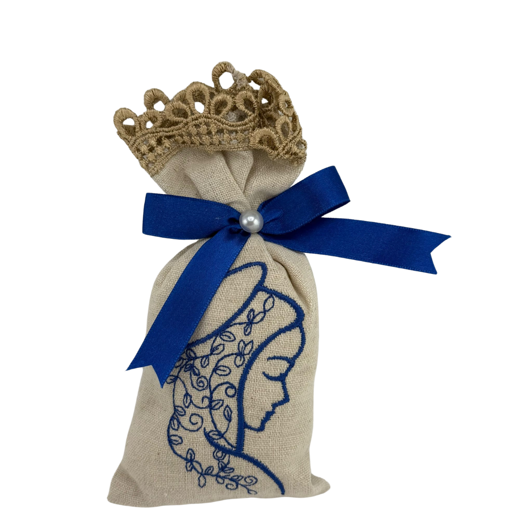 Embroidered cushion sachet