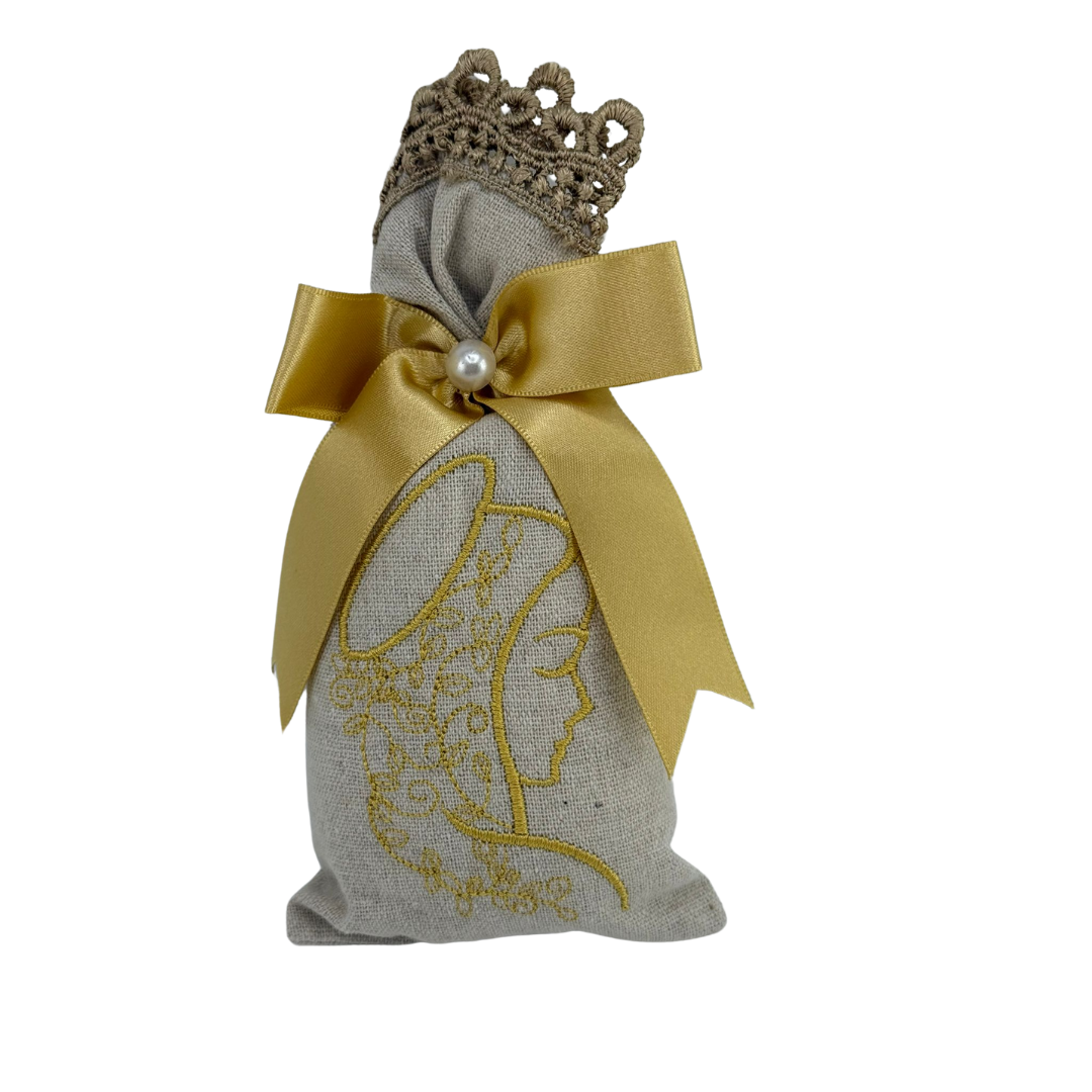 Embroidered cushion sachet