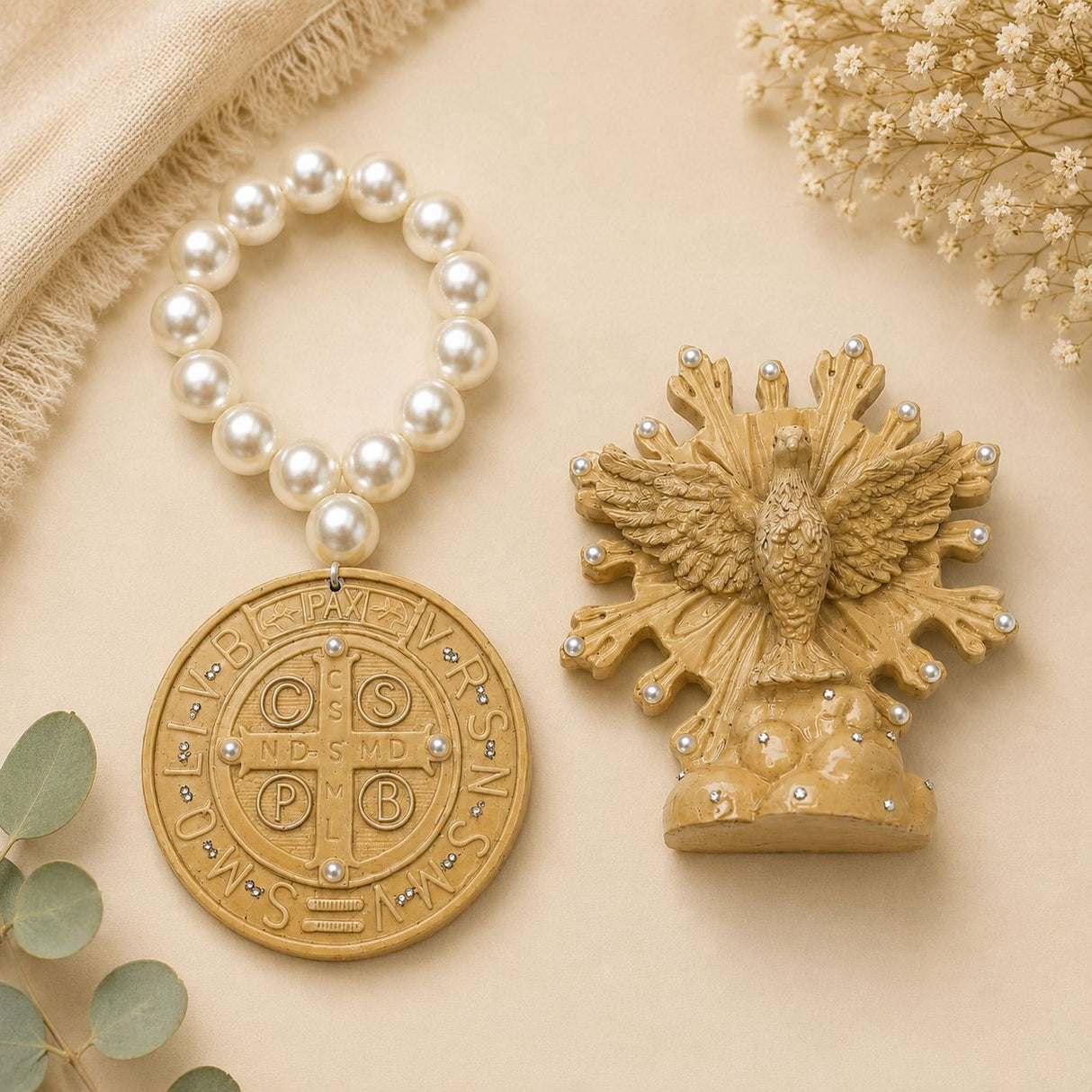 Kit Divino Espírito Santo e Medalha de São Bento - Caramelo