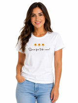 T-Shirt Feminina - Deus Tudo Faz