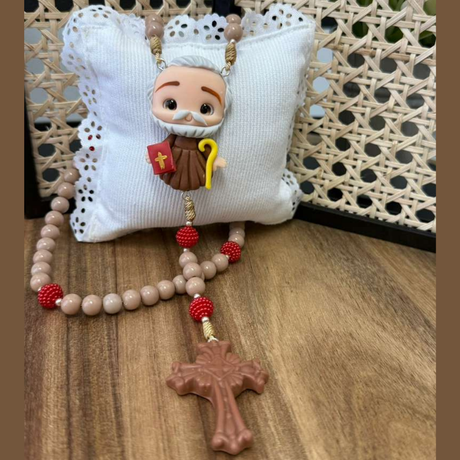 Terço São Bento – Bege