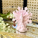 Espíritu Santo de Mesa en Resina Rosa – 10 cm