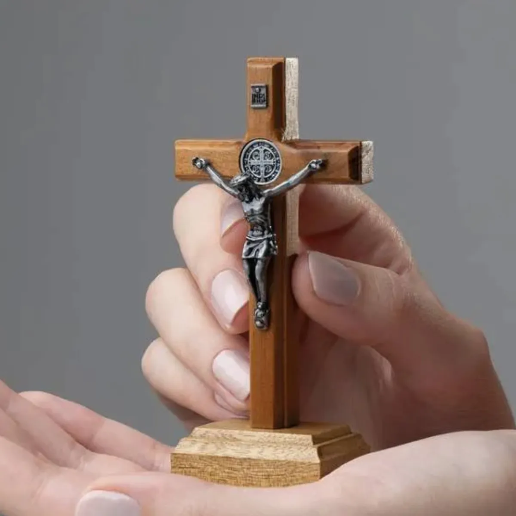 Crucifixo De Madeira São Bento 12cm