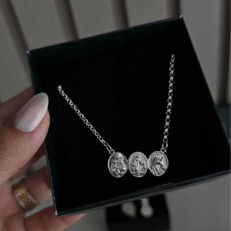 Colar Três Medalhas Santos – Prata 925