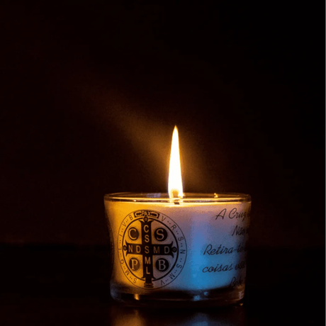 Vela Aromática de São Bento com Tampa Personalizada com Ímã