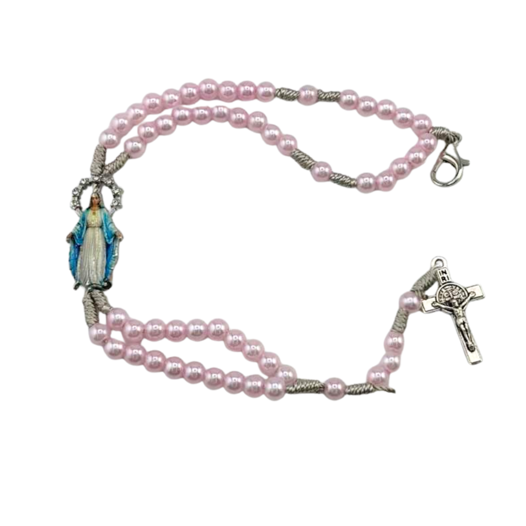 Rosario de muñeca de Nuestra Señora de Gracias en Perlas