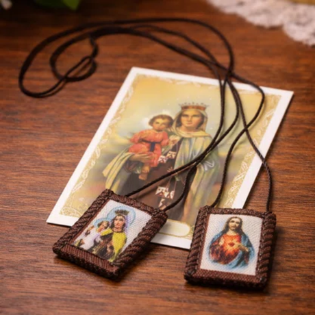 Escapulario de tela pequeño de Nuestra Señora del Carmen
