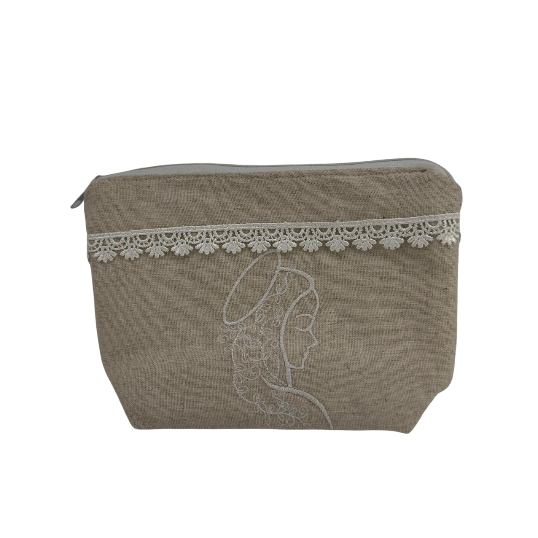 Necessaire Trapézio com Bordado