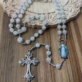 Terço com Contas de Cristal e Nossa Senhora das Graças – Branco