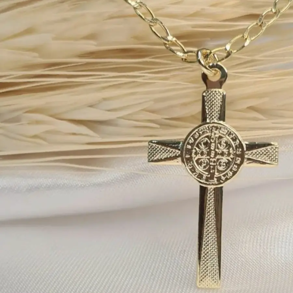Semi-Jewelry Crucifix Chain