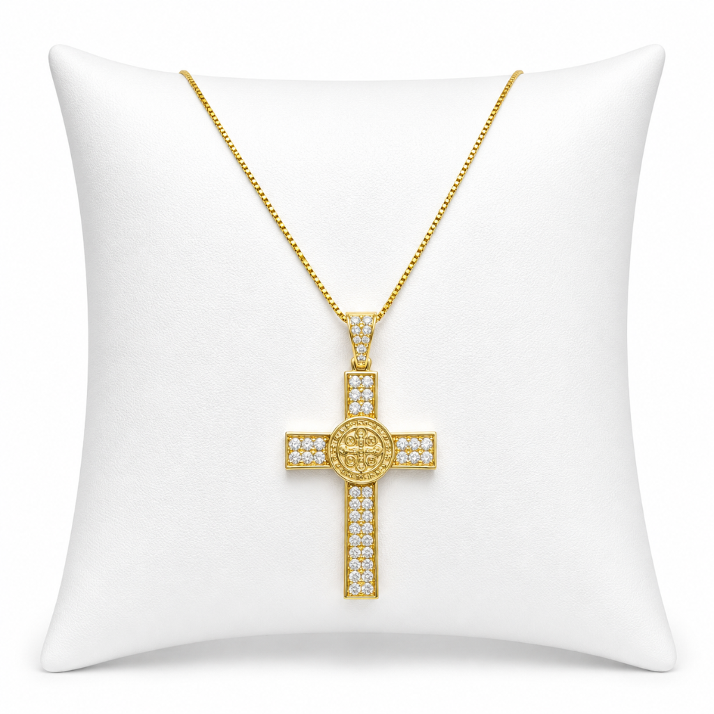 Colar Cruz de São Bento Dourada com Strass
