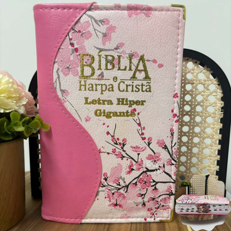 Holy Bible – Christian Harp, Super Giant Print