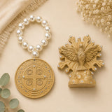 Kit Divino Espírito Santo e Medalha de São Bento - Caramelo